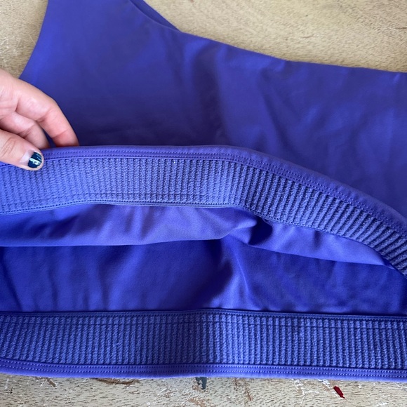 Girlfriend Collective Bianca One Shoulder Sports Bra - Picture 4 of 8